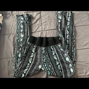 Bohemian hippie flowy pant
